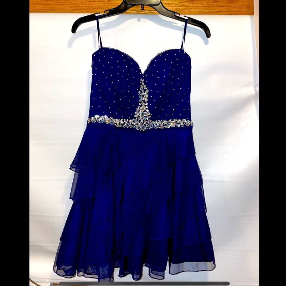 Strapless Homecoming Dress w/ Sweetheart neckline